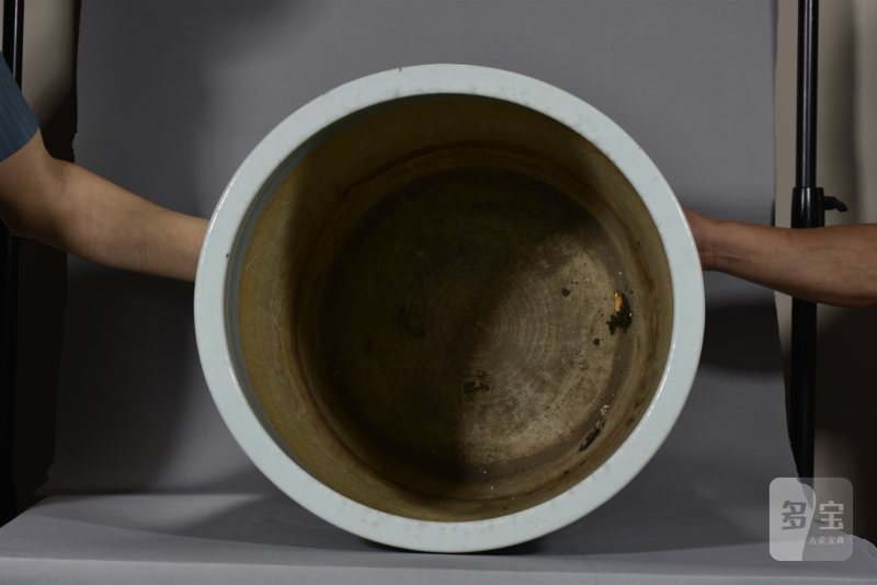 清光绪 金品卿风格浅绛彩紫藤鸣禽图画缸 - 图6